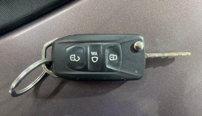 2019 Tata Tiago XZ PETROL, Petrol, Manual, 68,403 km, Key Close Up