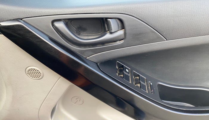 2019 Tata NEXON XM PETROL, Petrol, Manual, 21,358 km, Driver Side Door Panels Control