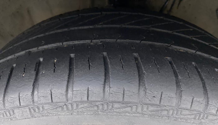 2014 Hyundai i20 SPORTZ 1.2, Petrol, Manual, 54,848 km, Right Front Tyre Tread
