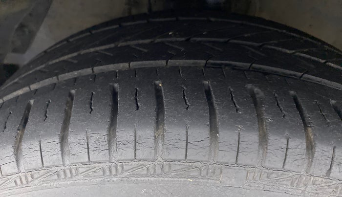 2014 Hyundai i20 SPORTZ 1.2, Petrol, Manual, 54,848 km, Left Front Tyre Tread