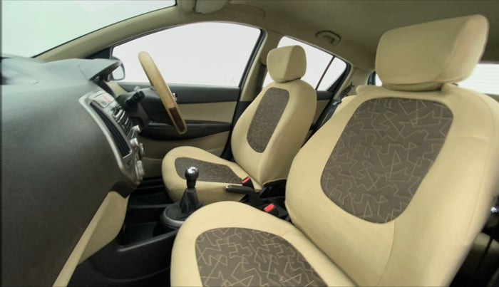 2014 Hyundai i20 SPORTZ 1.2, Petrol, Manual, 54,848 km, Right Side Front Door Cabin