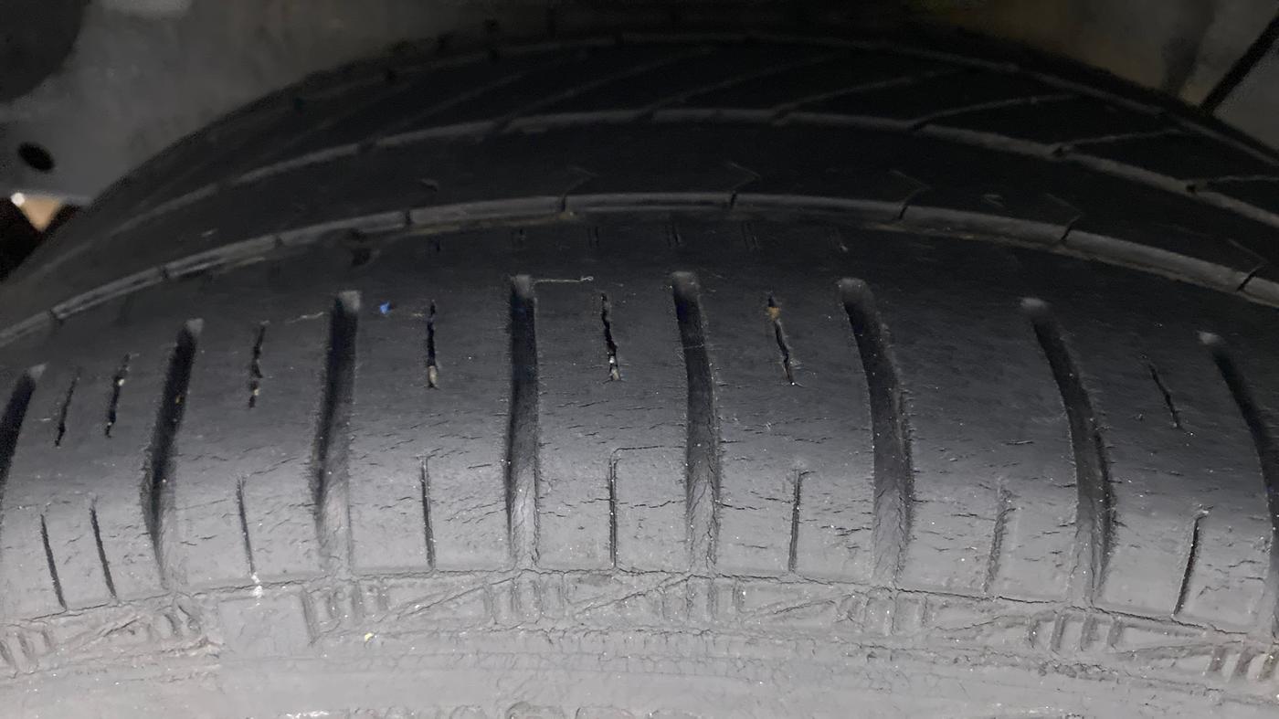 2014 Hyundai i20 SPORTZ 1.2, Petrol, Manual, 54,848 km, Right Rear Tyre Tread