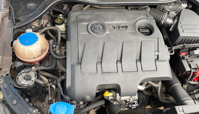 2016 Skoda Rapid 1.5 TDI CR STYLE PLUS AT, Diesel, Automatic, 75,952 km, Engine View - Right