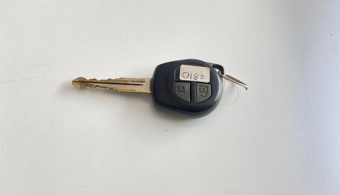 2016 Maruti Swift VXI, Petrol, Manual, 33,991 km, Key Close Up