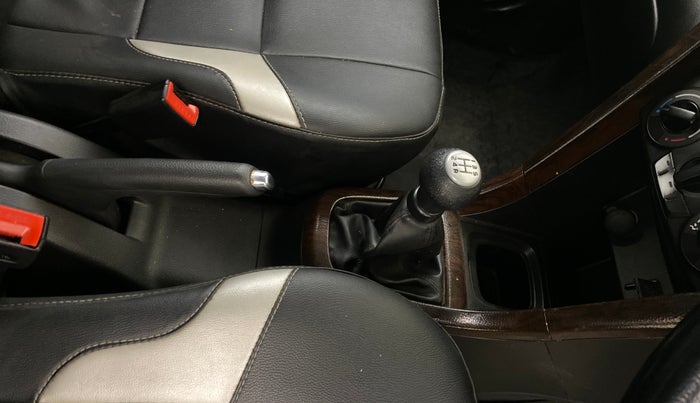 2016 Maruti Swift VXI, Petrol, Manual, 33,991 km, Gear Lever