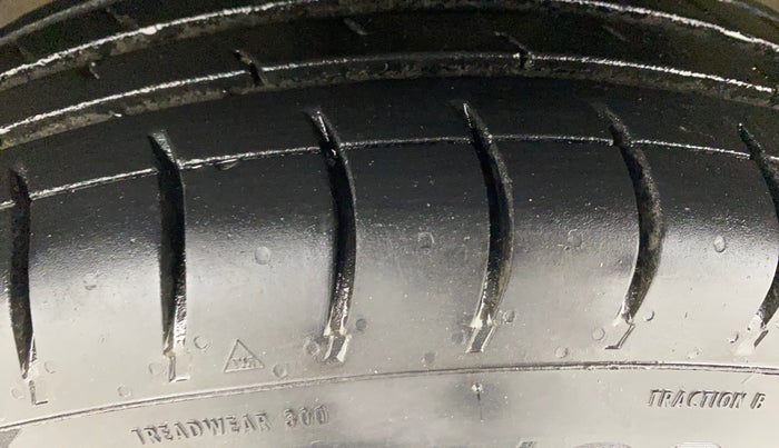 2018 Maruti Swift VXI, Petrol, Manual, 64,460 km, Left Front Tyre Tread