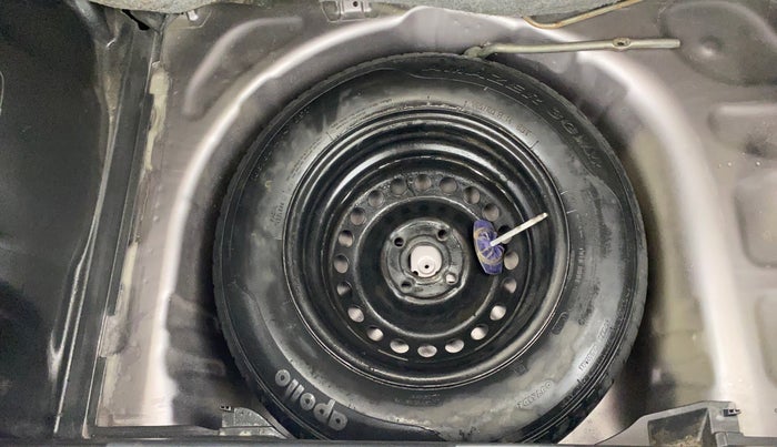 2018 Maruti Swift VXI, Petrol, Manual, 64,460 km, Spare Tyre