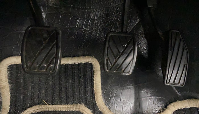 2018 Maruti Swift VXI, Petrol, Manual, 64,460 km, Pedals