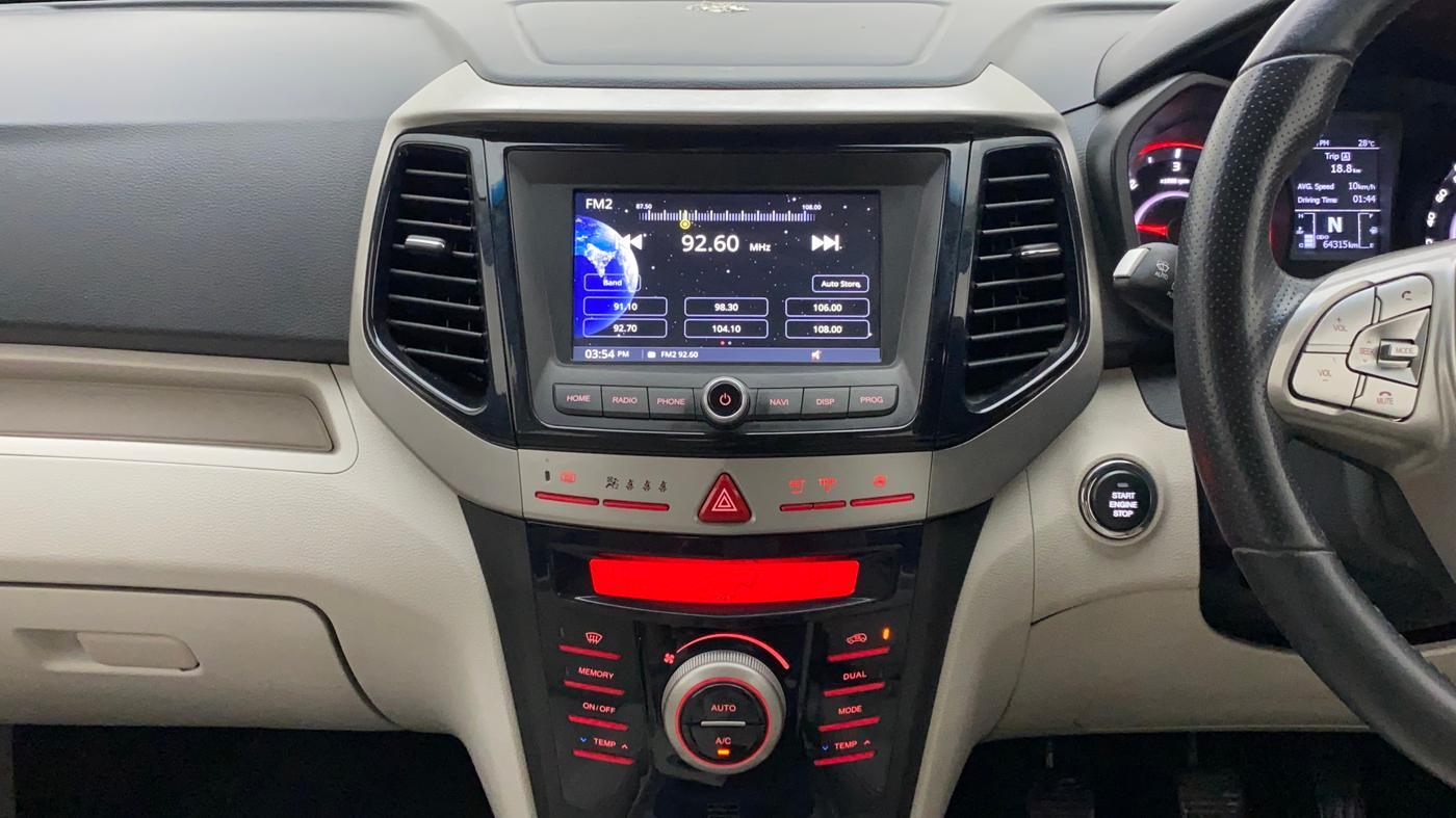 2019 Mahindra XUV300 W8 (O) 1.5 DIESEL, Diesel, Manual, 64,315 km, Air Conditioner