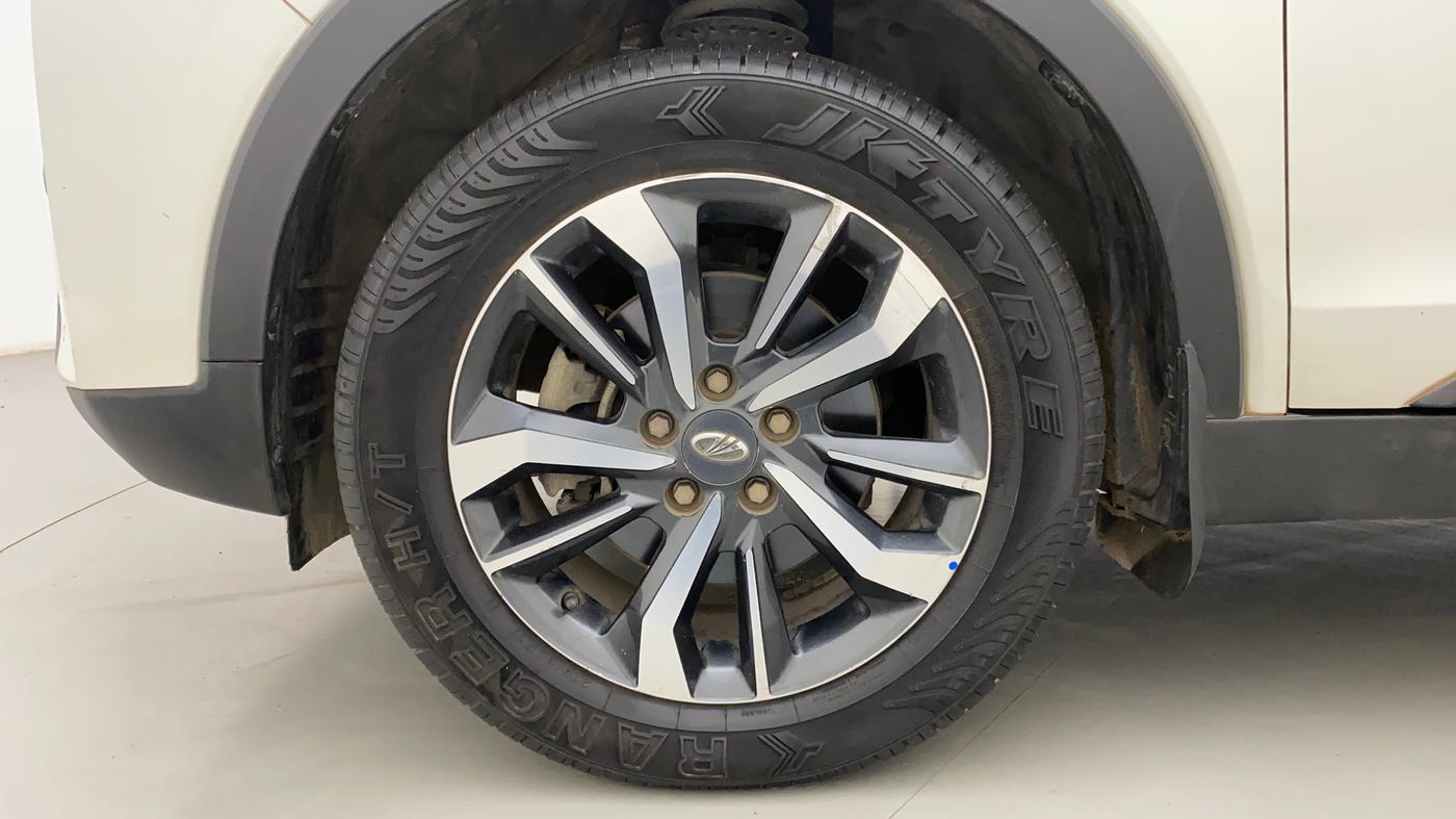 2019 Mahindra XUV300 W8 (O) 1.5 DIESEL, Diesel, Manual, 64,315 km, Left Front Wheel