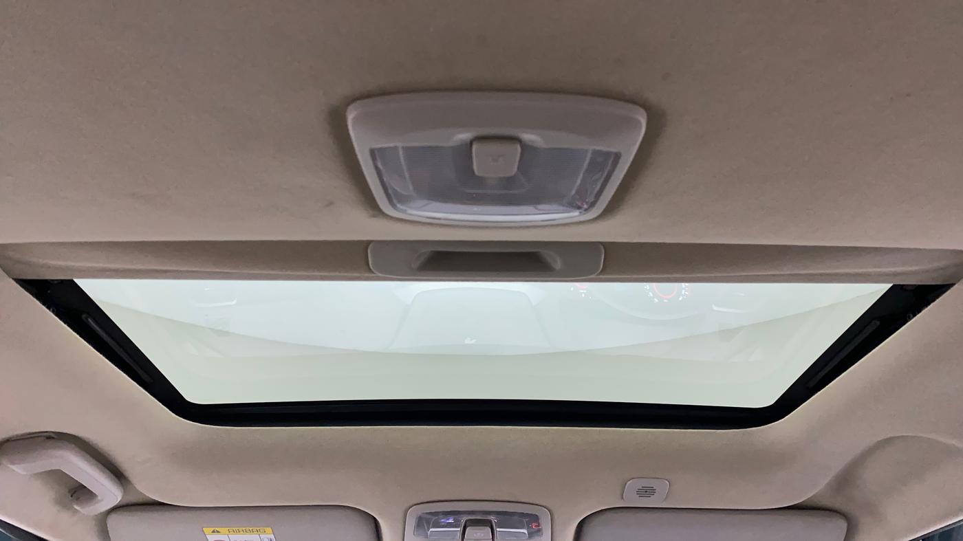 2019 Mahindra XUV300 W8 (O) 1.5 DIESEL, Diesel, Manual, 64,315 km, Moonroof/ Sunroof