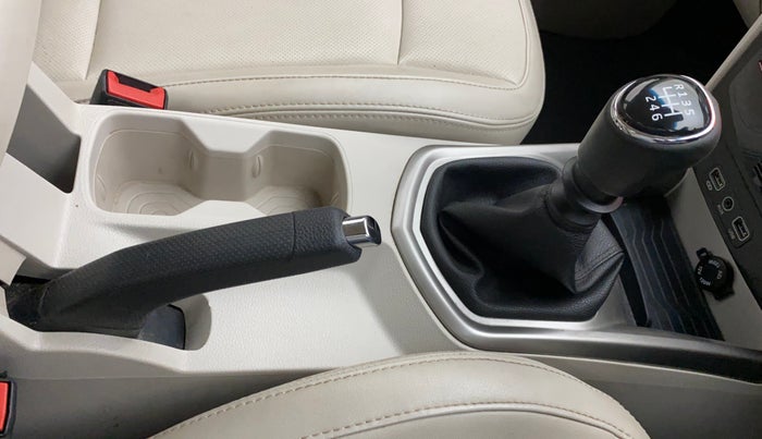 2019 Mahindra XUV300 W8 (O) 1.5 DIESEL, Diesel, Manual, 64,315 km, Gear Lever