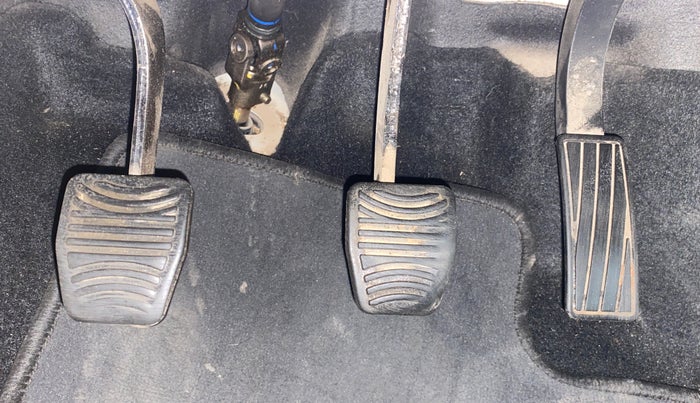 2019 Mahindra XUV300 W8 (O) 1.5 DIESEL, Diesel, Manual, 64,315 km, Pedals