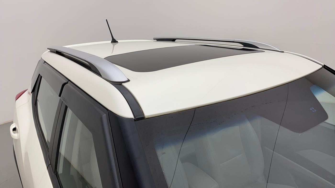 2019 Mahindra XUV300 W8 (O) 1.5 DIESEL, Diesel, Manual, 64,315 km, Roof