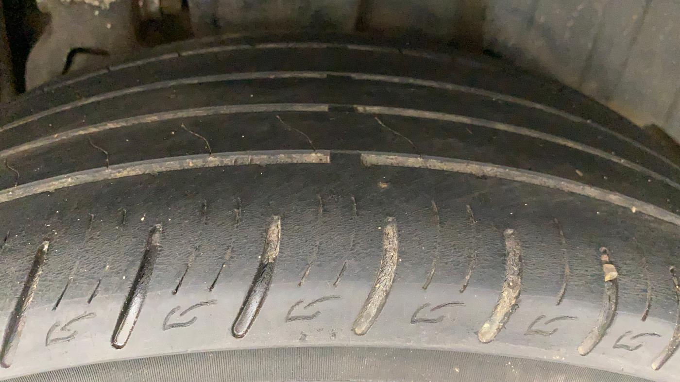 2019 Mahindra XUV300 W8 (O) 1.5 DIESEL, Diesel, Manual, 64,315 km, Left Rear Tyre Tread