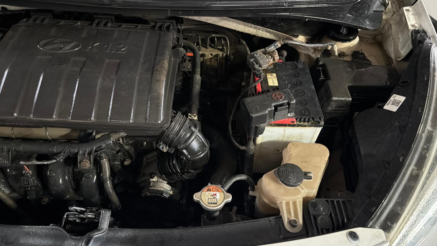 2019 Hyundai Xcent S 1.2, Petrol, Manual, 55,582 km, Engine View - Left