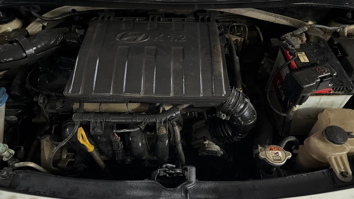 2019 Hyundai Xcent S 1.2, Petrol, Manual, 55,582 km, Engine View