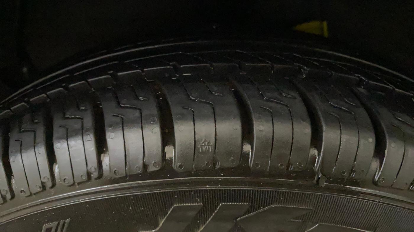 2021 Hyundai AURA E 1.2, Petrol, Manual, 46,871 km, Right Rear Tyre Tread