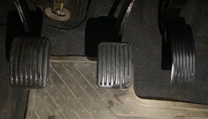 2021 Hyundai AURA E 1.2, Petrol, Manual, 46,871 km, Pedals