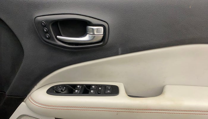 2019 Jeep Compass LIMITED PLUS PETROL AT, Petrol, Automatic, 55,056 km, Driver Side Door Panels Control