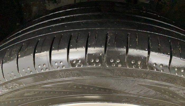 2019 Jeep Compass LIMITED PLUS PETROL AT, Petrol, Automatic, 55,056 km, Left Front Tyre Tread