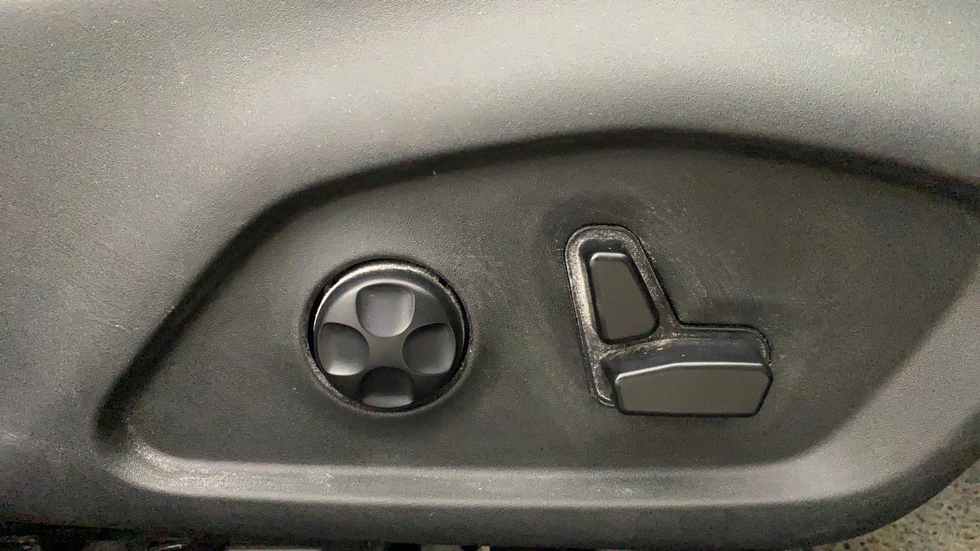 2019 Jeep Compass LIMITED PLUS PETROL AT, Petrol, Automatic, 55,056 km, Driver Side Adjustment Panel