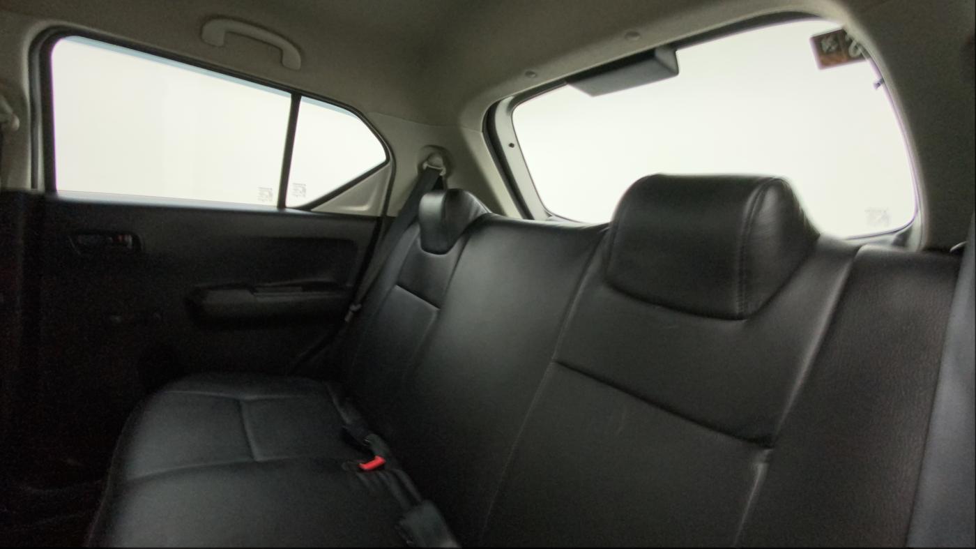 2017 Maruti IGNIS SIGMA 1.2, Petrol, Manual, 66,310 km, Right Side Rear Door Cabin