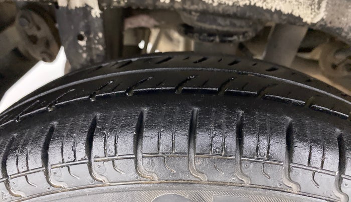2010 Maruti Alto LXI, Petrol, Manual, 89,071 km, Right Rear Tyre Tread
