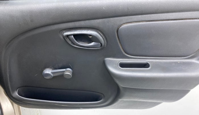 2010 Maruti Alto LXI, Petrol, Manual, 89,071 km, Driver Side Door Panels Control