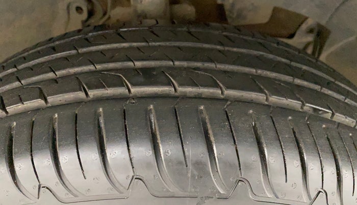 2018 Renault Duster 85 PS RXS MT DIESEL, Diesel, Manual, 46,429 km, Right Front Tyre Tread