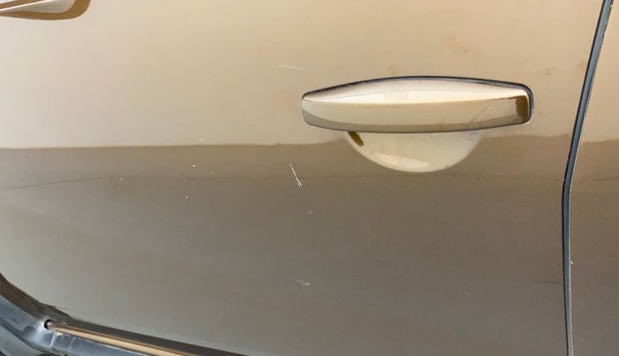 2018 Renault Duster 85 PS RXS MT DIESEL, Diesel, Manual, 46,429 km, Front passenger door - Slightly dented