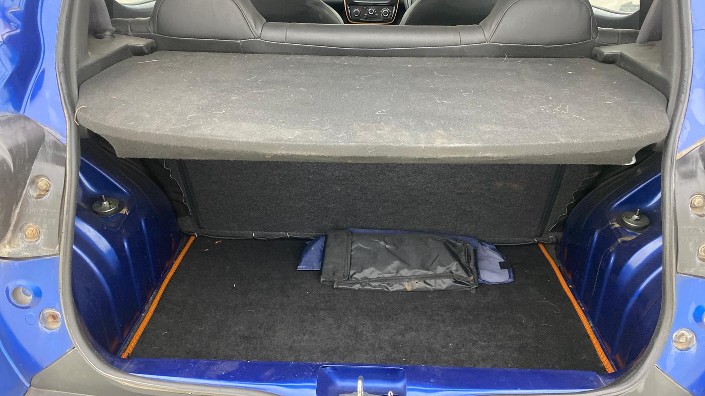 2019 Renault Kwid CLIMBER 1.0 AMT, Petrol, Automatic, 19,369 km, Boot Inside
