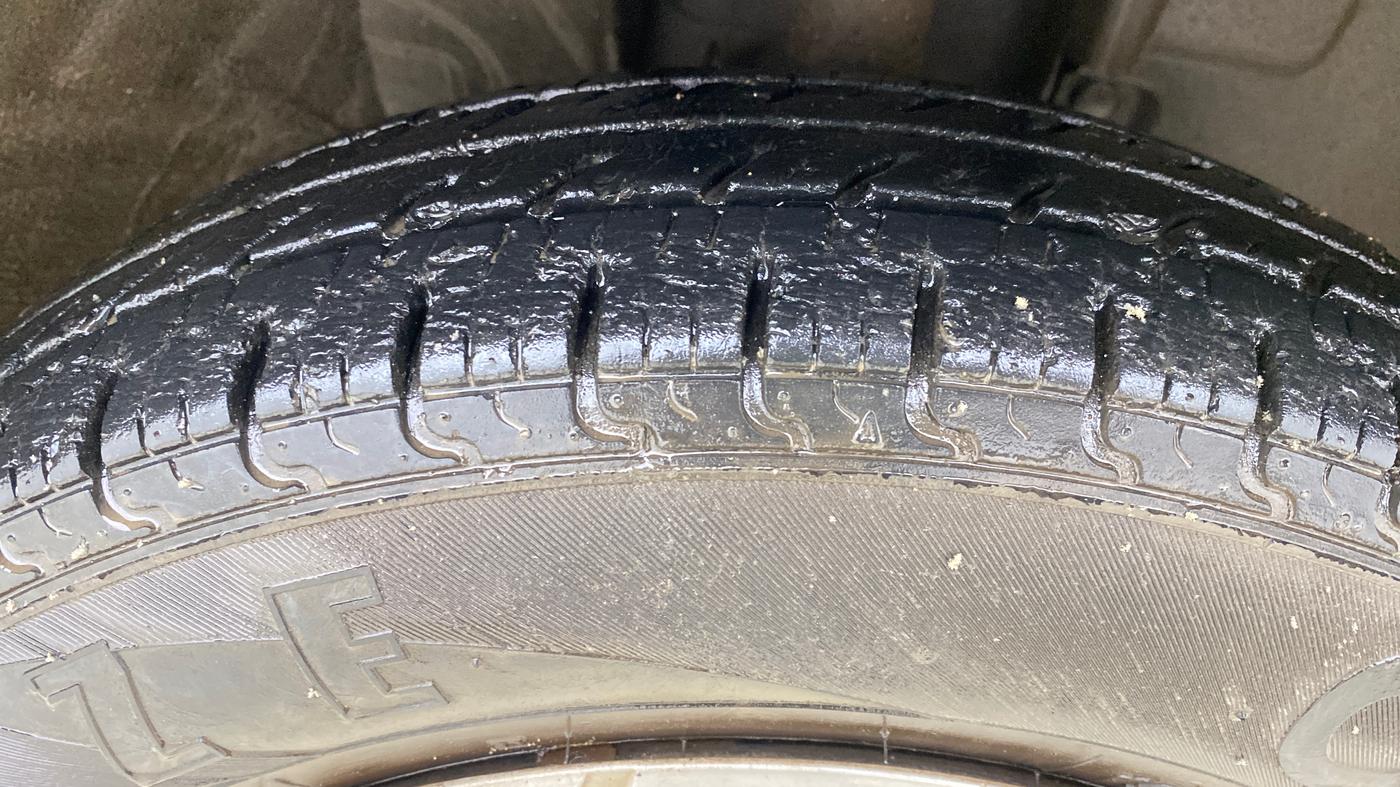 2019 Renault Kwid CLIMBER 1.0 AMT, Petrol, Automatic, 19,369 km, Right Front Tyre Tread