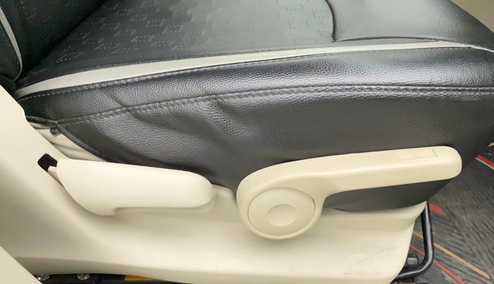 2020 Maruti Celerio ZXI (O), Petrol, Manual, 36,134 km, Driver Side Adjustment Panel