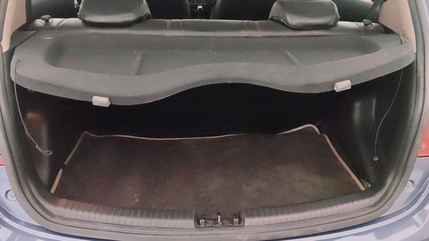 2015 Hyundai Grand i10 ASTA AT 1.2 KAPPA VTVT, Petrol, Automatic, 46,781 km, Boot Inside
