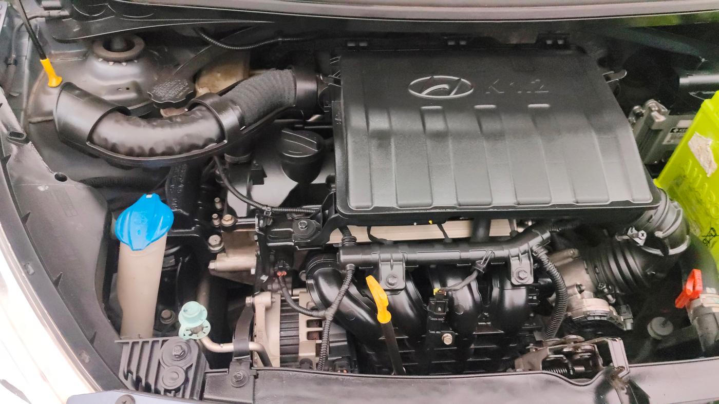 2015 Hyundai Grand i10 ASTA AT 1.2 KAPPA VTVT, Petrol, Automatic, 46,781 km, Engine View - Right