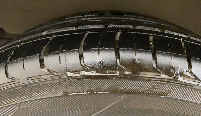 2017 Toyota Corolla Altis GL PETROL, Petrol, Manual, 78,724 km, Right Rear Tyre Tread