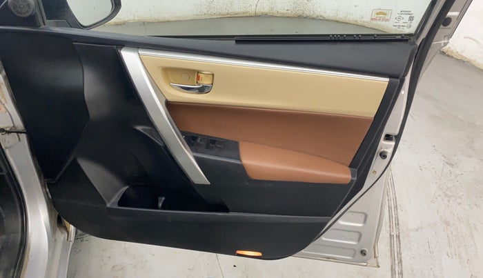 2017 Toyota Corolla Altis GL PETROL, Petrol, Manual, 78,724 km, Driver Side Door Panels Control