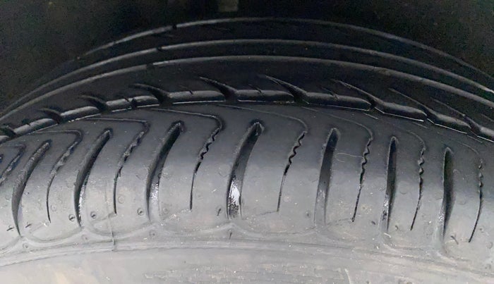 2020 Ford Ecosport TITANIUM + 1.5L PETROL AT, Petrol, Automatic, 30,015 km, Right Rear Tyre Tread