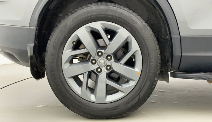 2021 Tata Safari XT PLUS, Diesel, Manual, 35,190 km, Right Rear Wheel