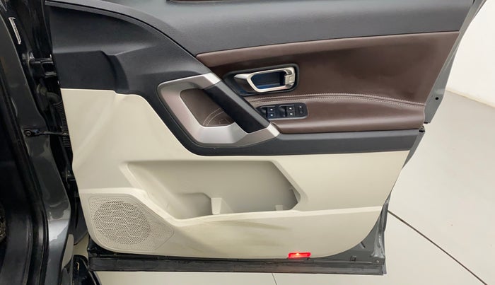 2021 Tata Safari XT PLUS, Diesel, Manual, 35,190 km, Driver Side Door Panels Control