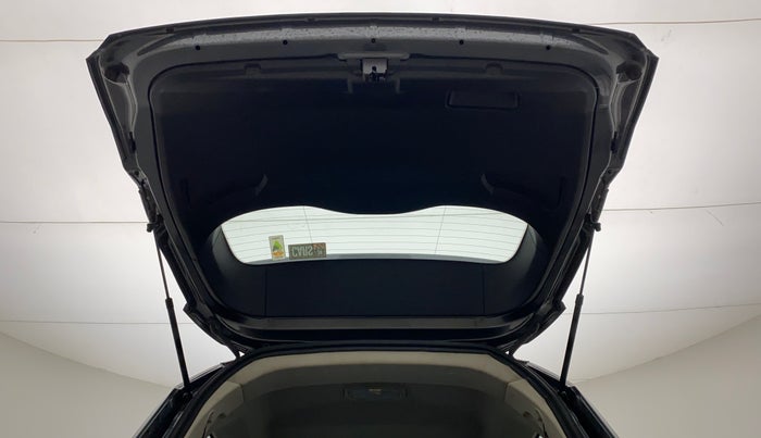 2021 Tata Safari XT PLUS, Diesel, Manual, 35,190 km, Boot Door Open