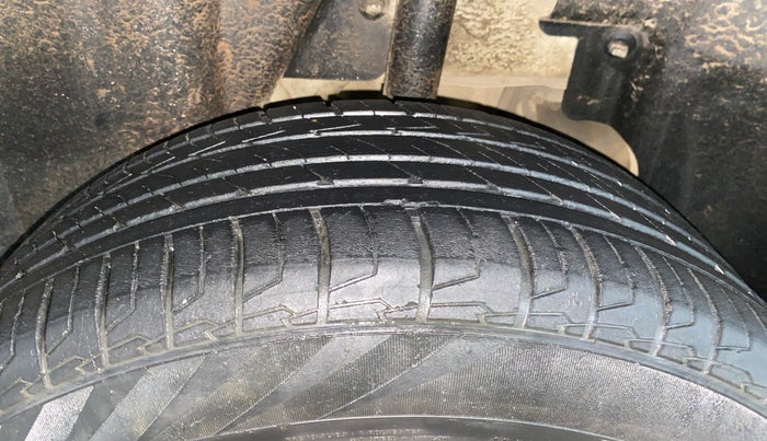2019 Nissan Kicks XV DIESEL, Diesel, Manual, 96,410 km, Left Rear Tyre Tread