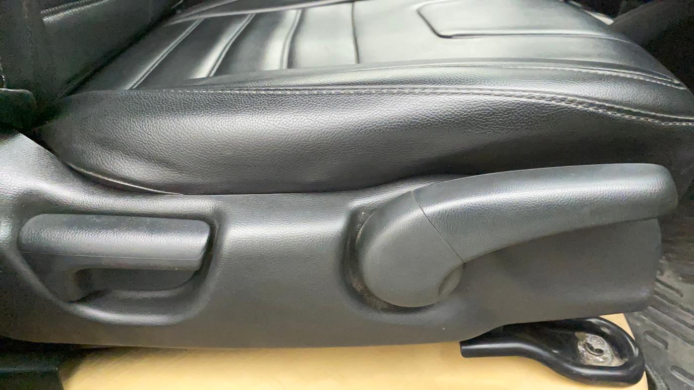 2018 Honda WR-V 1.2L I-VTEC VX MT, Petrol, Manual, 46,114 km, Driver Side Adjustment Panel