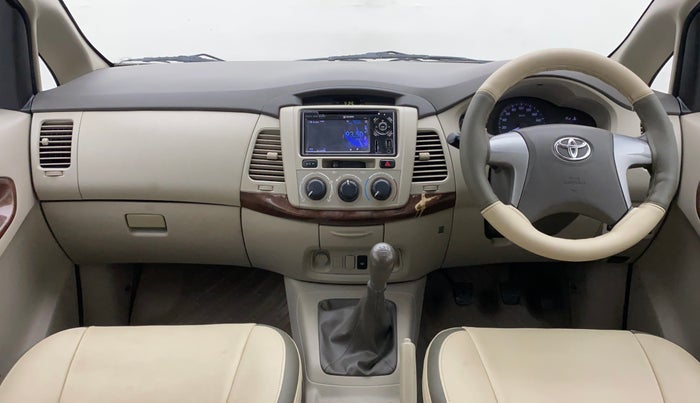 2013 Toyota Innova 2.5 GX 7 STR, Diesel, Manual, 1,28,373 km, Dashboard
