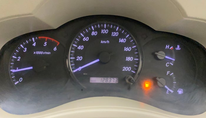 2013 Toyota Innova 2.5 GX 7 STR, Diesel, Manual, 1,28,373 km, Odometer Image