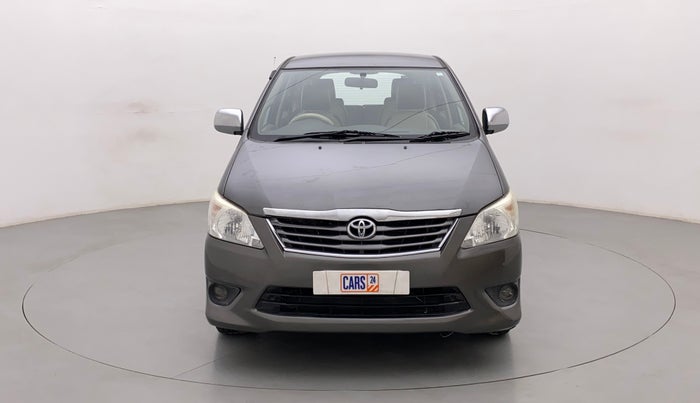 2013 Toyota Innova 2.5 GX 7 STR, Diesel, Manual, 1,28,373 km, Front