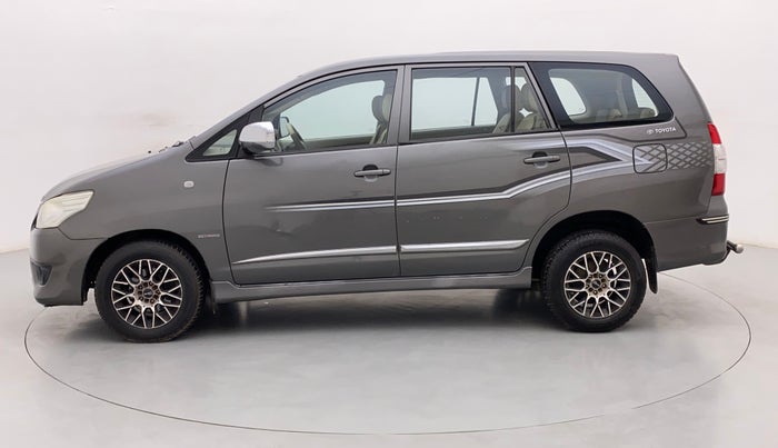 2013 Toyota Innova 2.5 GX 7 STR, Diesel, Manual, 1,28,373 km, Left Side