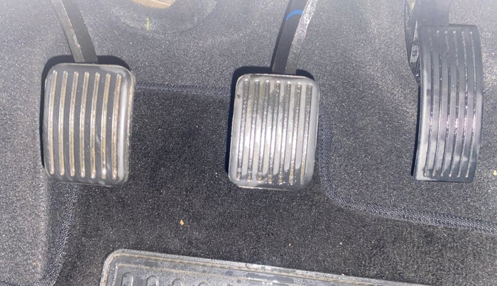 2021 Hyundai AURA SX 1.2, Petrol, Manual, 51,203 km, Pedals