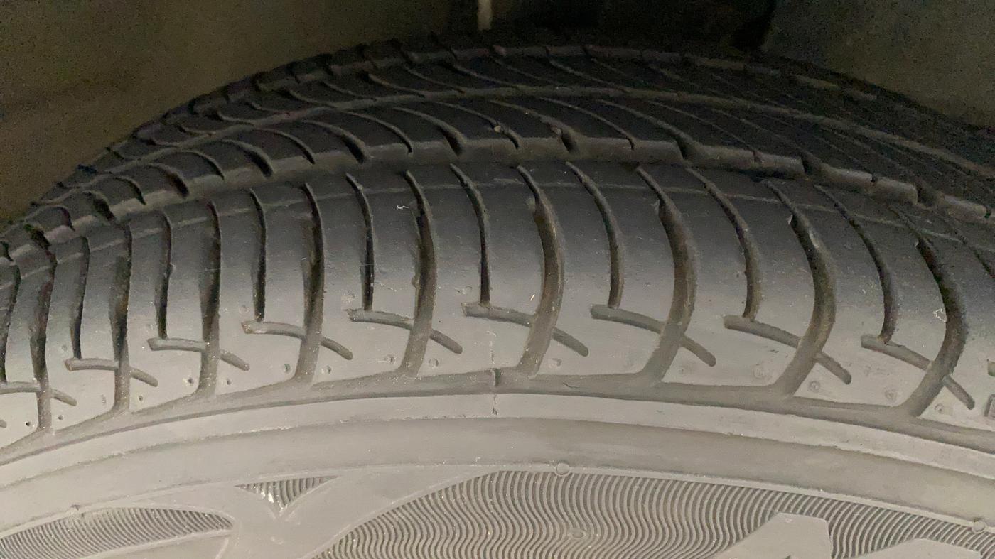 2020 Maruti New Wagon-R ZXI 1.2, Petrol, Manual, 10,952 km, Right Front Tyre Tread